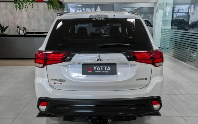 imagem-https://www.socarrao.com.br/sc-vehicle-images-prod/4448088/1793022453366-5XTiGs3w98LpJRqZlD87YSLHpq8kkmH3.jpg