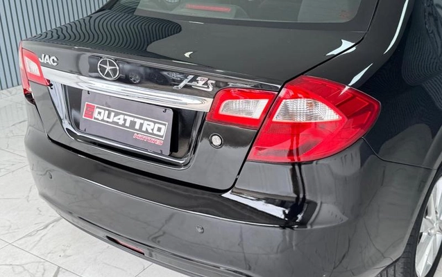 imagem-https://www.socarrao.com.br/sc-vehicle-images-prod/4448206/1793023291853-8537008_27_B_e8c6122609.jpeg
