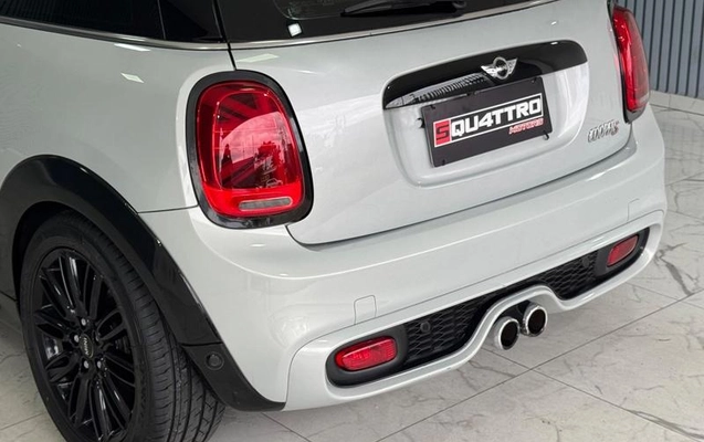 imagem-https://www.socarrao.com.br/sc-vehicle-images-prod/4448209/1793023294774-8555419_31_B_4dc3969232.jpeg