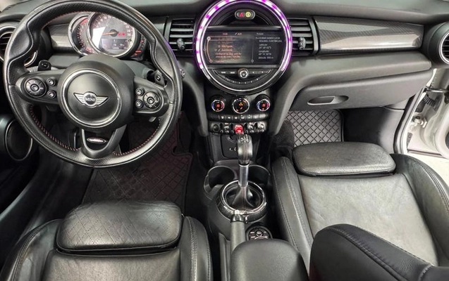 imagem-https://www.socarrao.com.br/sc-vehicle-images-prod/4448209/1793023294775-8555419_23_B_a75be35703.jpeg