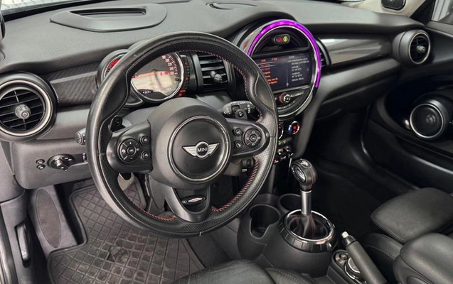 imagem-https://www.socarrao.com.br/sc-vehicle-images-prod/4448209/1793023294775-8555419_35_B_fa6d605897.jpeg