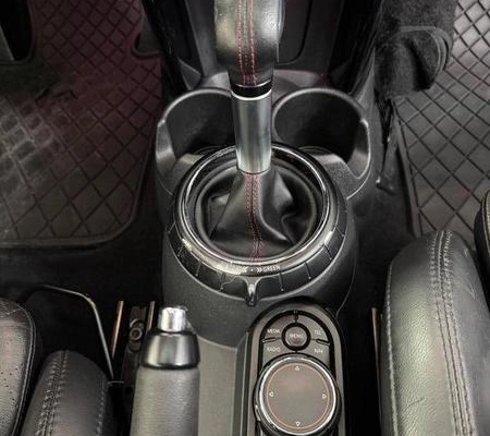 imagem-https://www.socarrao.com.br/sc-vehicle-images-prod/4448209/1793023294776-8555419_3_B_50ad773631.jpeg