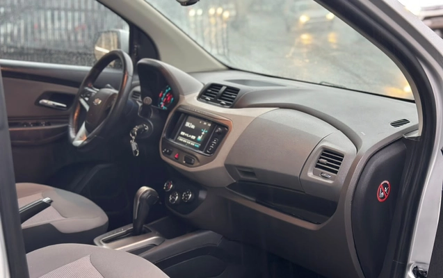 imagem-https://www.socarrao.com.br/sc-vehicle-images-prod/4448219/1793023339525-003_c20e254aa576251b0391dacd7ef66ff7.jpg