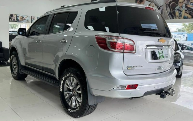 imagem-https://www.socarrao.com.br/sc-vehicle-images-prod/4448449/1793034855126-8553081_5_B_9741528711.jpeg