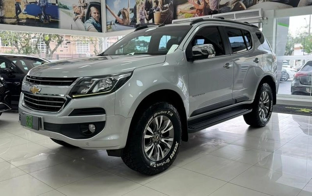 imagem-https://www.socarrao.com.br/sc-vehicle-images-prod/4448449/1793034855127-8553081_8_B_670dc0e121.jpeg