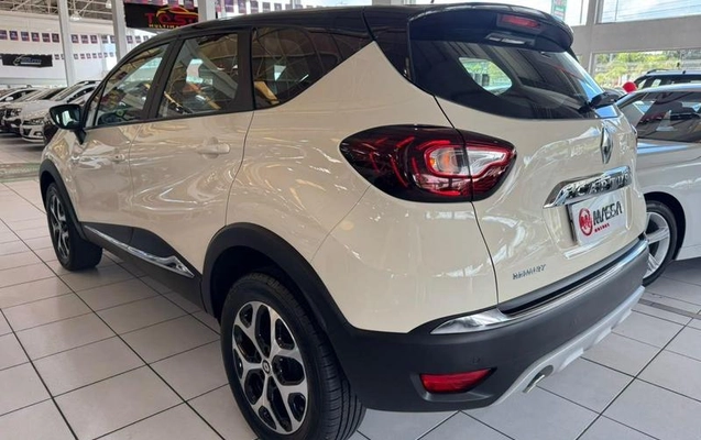 imagem-https://www.socarrao.com.br/sc-vehicle-images-prod/4448452/1793025198407-8557021_7_B_62924b1406.jpeg