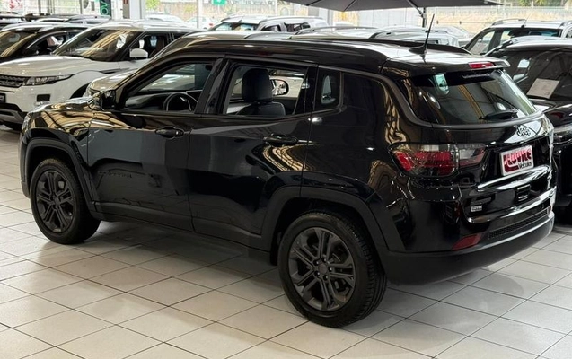 imagem-https://www.socarrao.com.br/sc-vehicle-images-prod/4448453/1793025202734-7550260_18_B_5f322ec5d5.jpeg