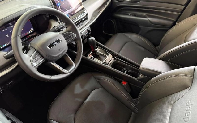 imagem-https://www.socarrao.com.br/sc-vehicle-images-prod/4448461/1793025296717-8471277_12_B_d589bb33e5.jpeg