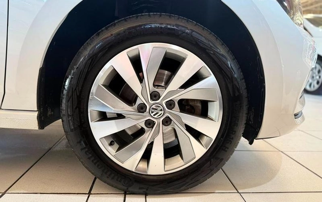 imagem-https://www.socarrao.com.br/sc-vehicle-images-prod/4448536/1793025831390-8332712_15_B_4bfe58f31e.jpeg
