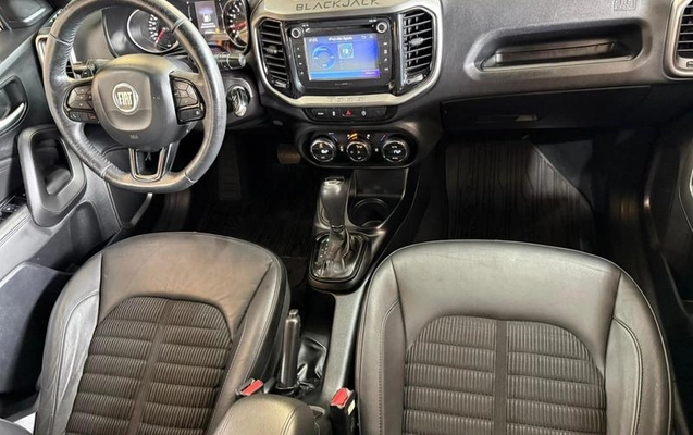imagem-https://www.socarrao.com.br/sc-vehicle-images-prod/4448589/1793026363534-8349048_15_B_07a8ce192d.jpeg