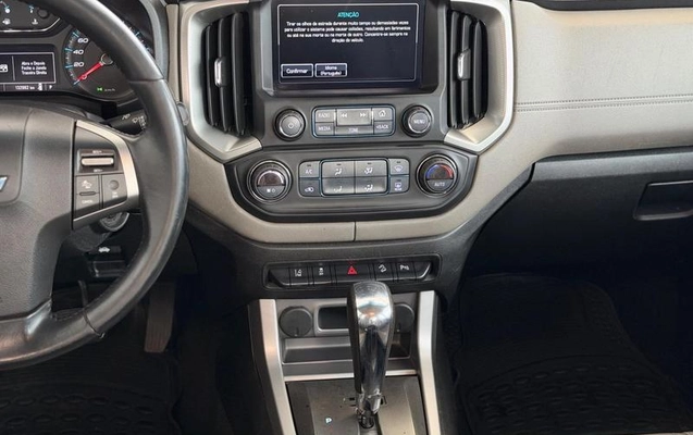 imagem-https://www.socarrao.com.br/sc-vehicle-images-prod/4448632/1793026558578-8605635_13_B_3e76bda77a.jpeg