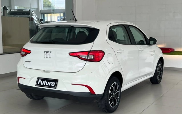 imagem-https://www.socarrao.com.br/sc-vehicle-images-prod/4448766/1793027691715-KzowhlYtFop3PaYwbKgVE1CjaUserGwX.jpg