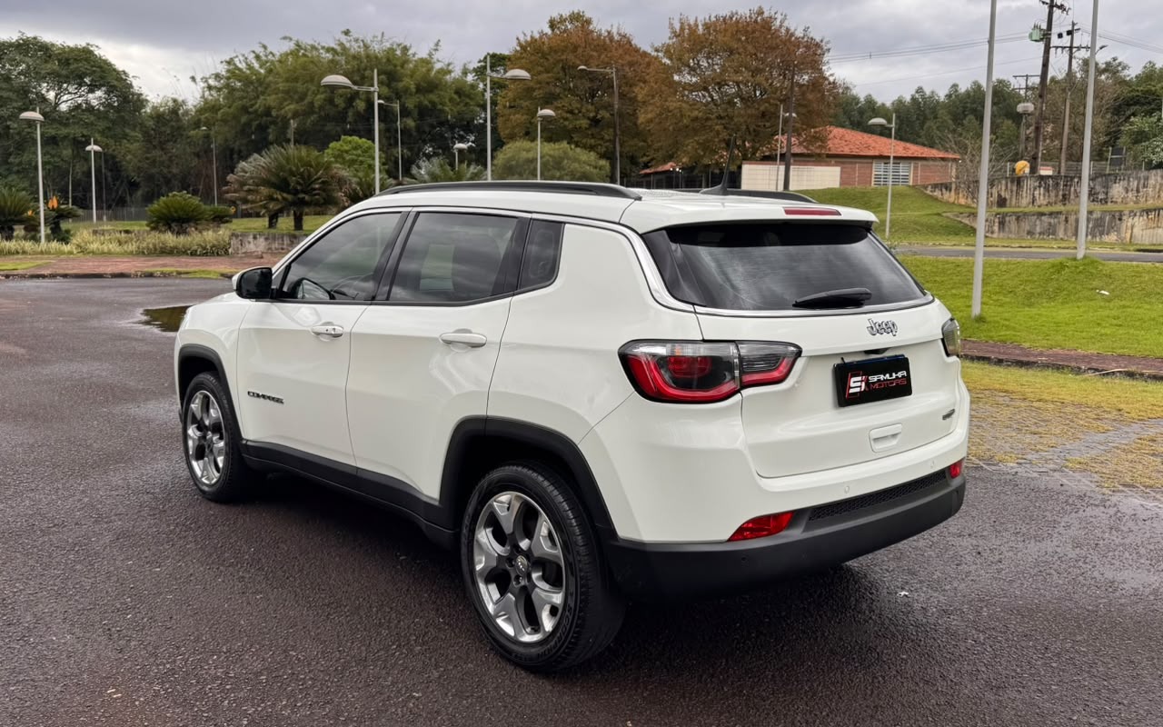 imagem-https://www.socarrao.com.br/sc-vehicle-images-prod/4449188/1793031594808-V2hhdHNBcHAgSW1hZ2UgMjAyNi0xMC0yNiBhdCAxMS4yNi4zNSAoMSkuanBlZw.jpeg