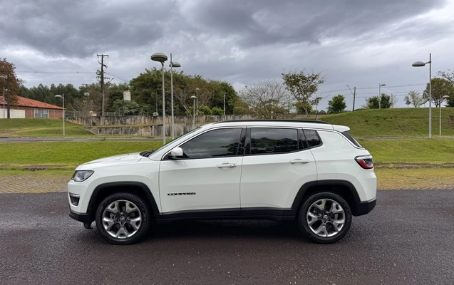 imagem-https://www.socarrao.com.br/sc-vehicle-images-prod/4449188/1793031595342-V2hhdHNBcHAgSW1hZ2UgMjAyNi0xMC0yNiBhdCAxMS4yNi4zNy5qcGVn.jpeg