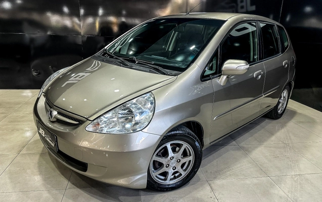 imagem-https://www.socarrao.com.br/sc-vehicle-images-prod/4449258/1793032132933-7f970f2a7d6143818c1d4f8c581880c7_1758299610680.jpg