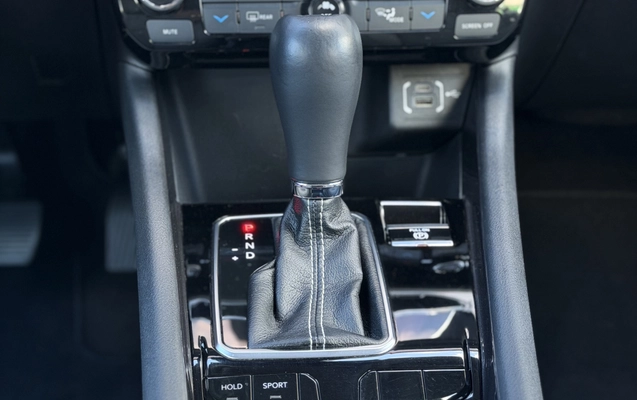 imagem-https://www.socarrao.com.br/sc-vehicle-images-prod/4449510/1793034376192-003_5b5c4feca601749a4da054478a708cbf.jpg