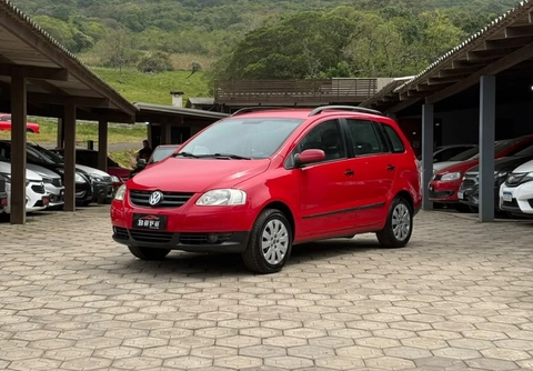 Volkswagen SpaceFox 2008 Vermelho — foto 1 de 3
