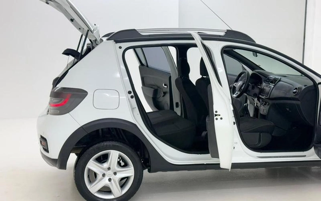 imagem-https://www.socarrao.com.br/sc-vehicle-images-prod/4449633/1793035406470-8600035_12_B_df0ce8650c.jpeg