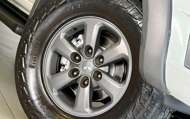 imagem-https://www.socarrao.com.br/sc-vehicle-images-prod/4449724/1793036052663-gb-793fd88.jpeg