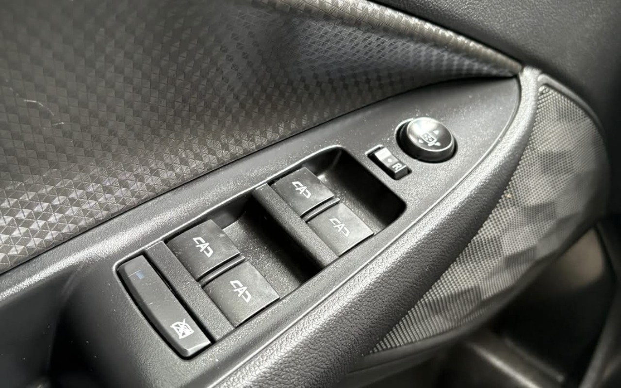 imagem-https://www.socarrao.com.br/sc-vehicle-images-prod/4449730/1793036152034-V2hhdHNBcHAgSW1hZ2UgMjAyNi0xMC0yNiBhdCAxMS40MC41OCAoMSkuanBlZw.jpeg