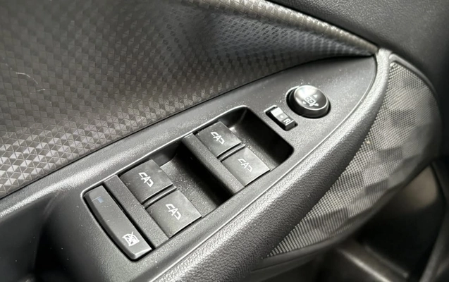 imagem-https://www.socarrao.com.br/sc-vehicle-images-prod/4449730/1793036152034-V2hhdHNBcHAgSW1hZ2UgMjAyNi0xMC0yNiBhdCAxMS40MC41OCAoMSkuanBlZw.jpeg