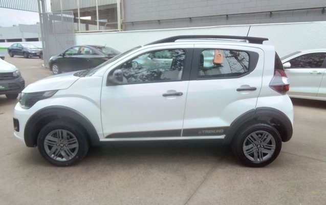 imagem-https://www.socarrao.com.br/sc-vehicle-images-prod/4449964/1793038024087-1_030651.jpg