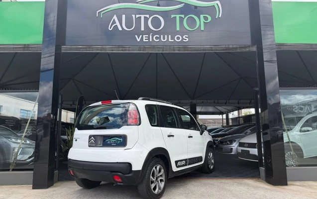 imagem-https://www.socarrao.com.br/sc-vehicle-images-prod/4450070/1793040887156-gb-ffd2a9f.jpg