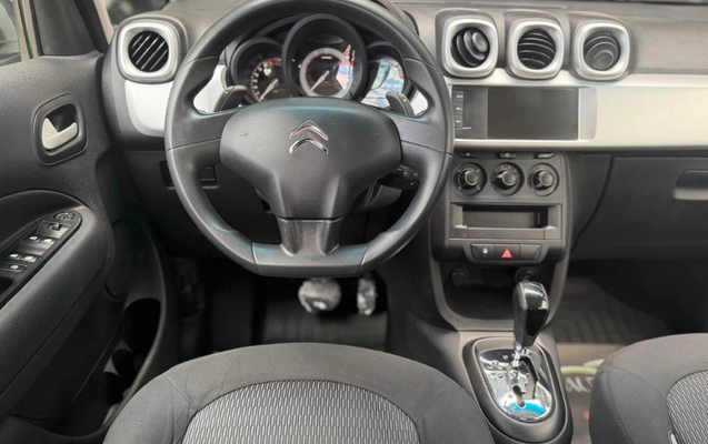 imagem-https://www.socarrao.com.br/sc-vehicle-images-prod/4450070/1793040887163-gb-28f38a1.jpg
