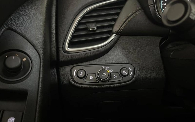 imagem-https://www.socarrao.com.br/sc-vehicle-images-prod/4450087/1793040994828-8345034_1_B_42951aeddb.jpeg