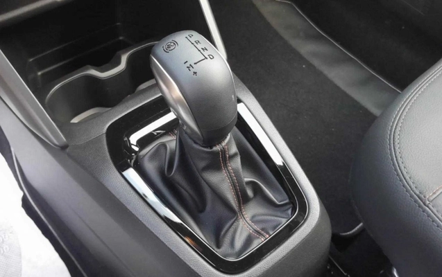 imagem-https://www.socarrao.com.br/sc-vehicle-images-prod/4450108/1793128840940-z664pU1IkXrro0L7gfup16cU4gp47rT2.jpg