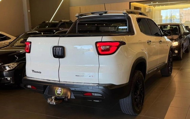 imagem-https://www.socarrao.com.br/sc-vehicle-images-prod/4450115/1793038542588-8530314_7_B_47de03b549.jpeg