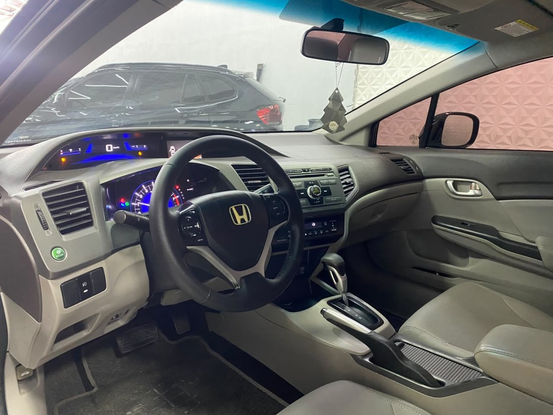 imagem-https://www.socarrao.com.br/sc-vehicle-images-prod/4450271/1793039563605-Zm90by0wOC5qcGc.jpg