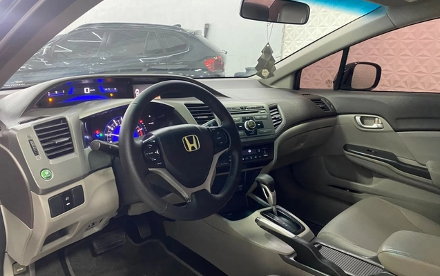 imagem-https://www.socarrao.com.br/sc-vehicle-images-prod/4450271/1793039563605-Zm90by0wOC5qcGc.jpg