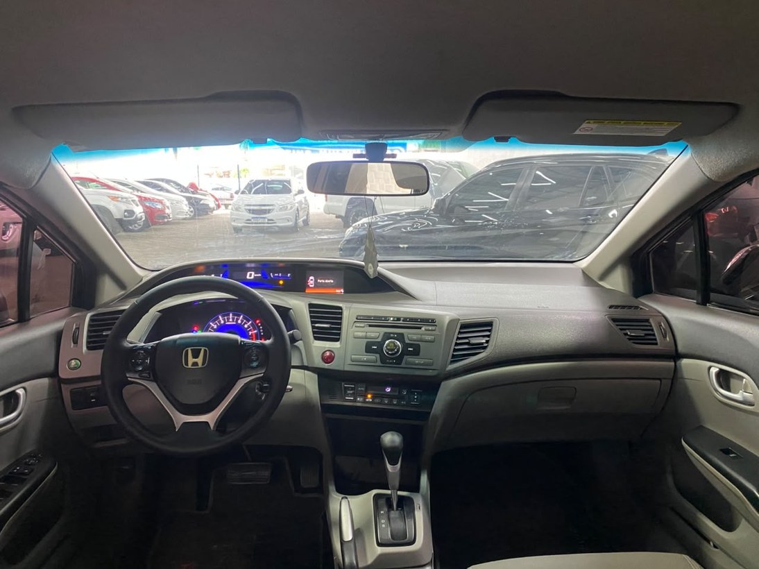 imagem-https://www.socarrao.com.br/sc-vehicle-images-prod/4450271/1793039563677-Zm90by0wOS5qcGc.jpg