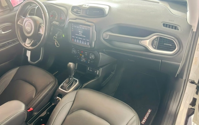 imagem-https://www.socarrao.com.br/sc-vehicle-images-prod/4450288/1793039838306-1_125617.jpg