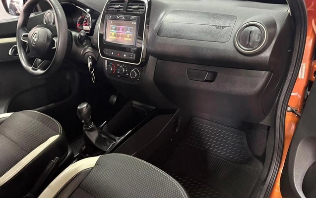 imagem-https://www.socarrao.com.br/sc-vehicle-images-prod/4450290/1793039903686-8580862_12_B_431d691091.jpeg