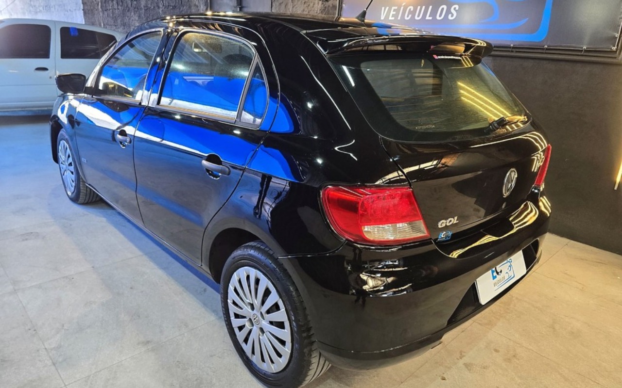 imagem-https://www.socarrao.com.br/sc-vehicle-images-prod/4450314/1793039970947-NC00OWY2ZDU1MjRiYmNhZWM3MTU2ZDVmOTEzZTM3YWMzMC5qcGc.jpg
