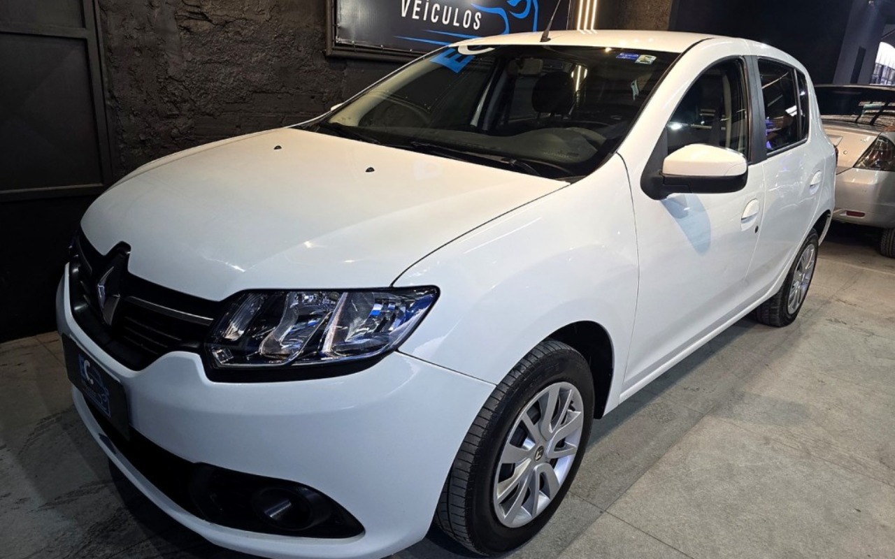 Renault Sandero 2015 Branco — foto 1 de 3