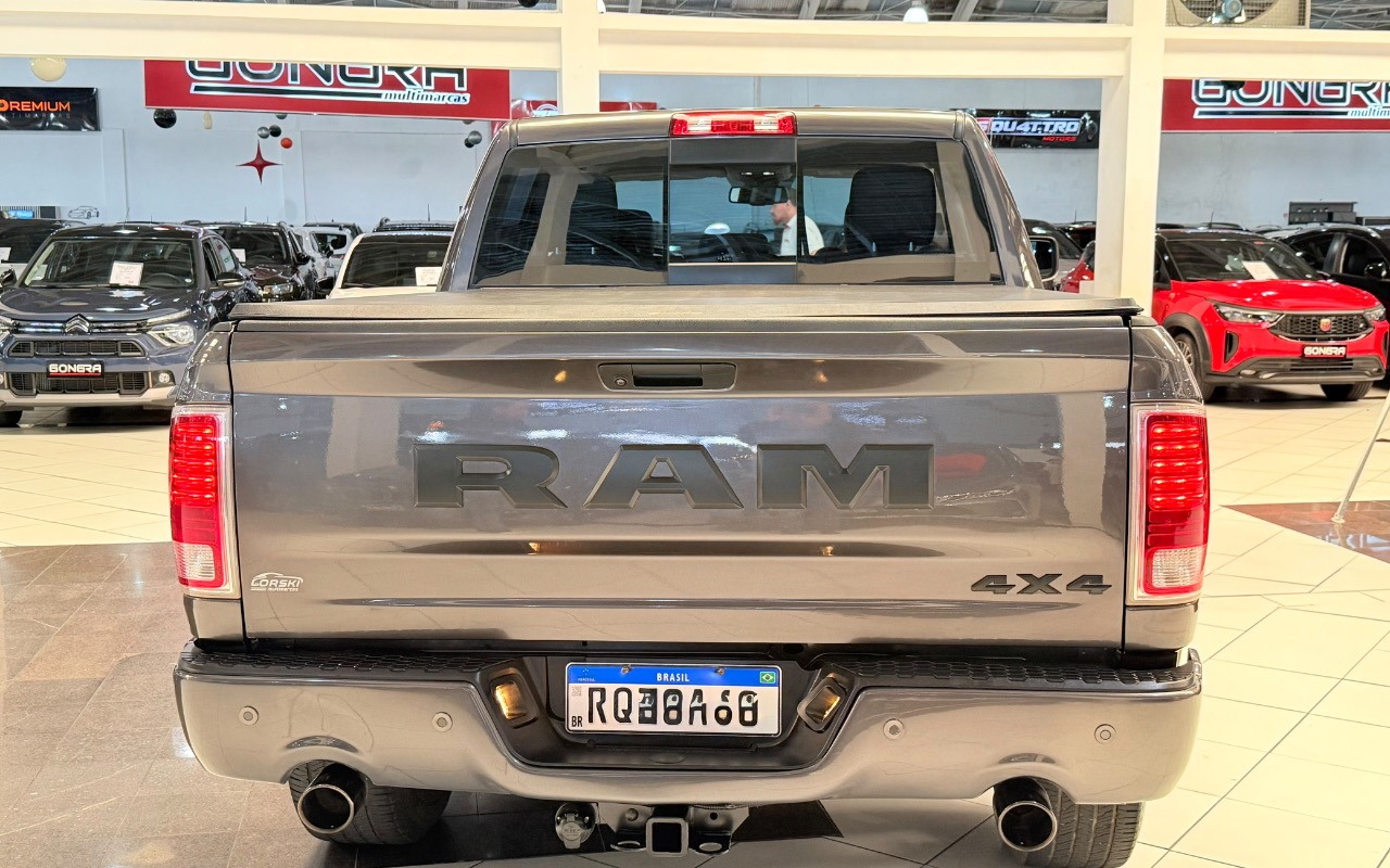 imagem-https://www.socarrao.com.br/sc-vehicle-images-prod/4450454/1793040511823-NTViOGYzZmYtMTA3Yy00ODQ4LTk1MjgtNjBjNzk2OTdjZmZmLmpwZWc.jpeg
