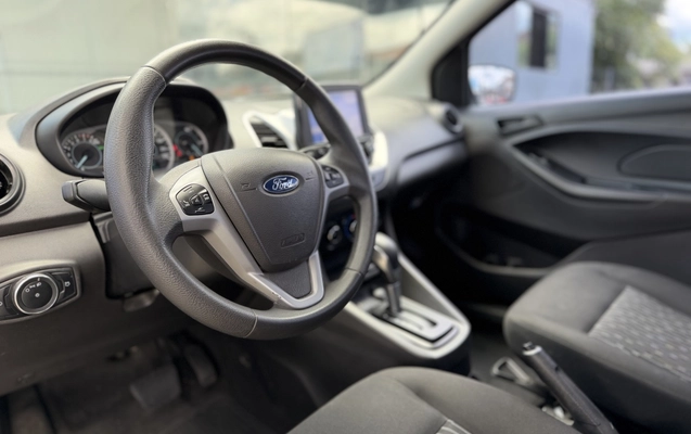 imagem-https://www.socarrao.com.br/sc-vehicle-images-prod/4450654/1793041669529-1_015717.jpg