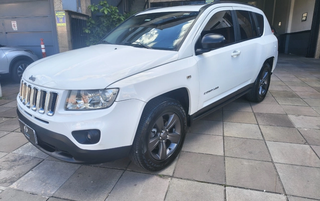 imagem-https://www.socarrao.com.br/sc-vehicle-images-prod/4450719/1793042056091-SU1HXzIwMjYxMDI2XzE1MDgyOTczNV9IRFIuanBn.jpg