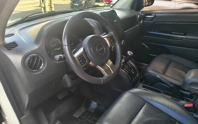 imagem-https://www.socarrao.com.br/sc-vehicle-images-prod/4450719/1793042056690-SU1HXzIwMjYxMDI2XzE1MDkyNjA1Nl9IRFIuanBn.jpg