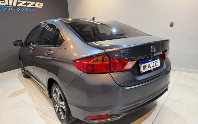 imagem-https://www.socarrao.com.br/sc-vehicle-images-prod/4450784/1793042576062-003_f6b77eb8515536eaa93242e9ecf76967.jpg