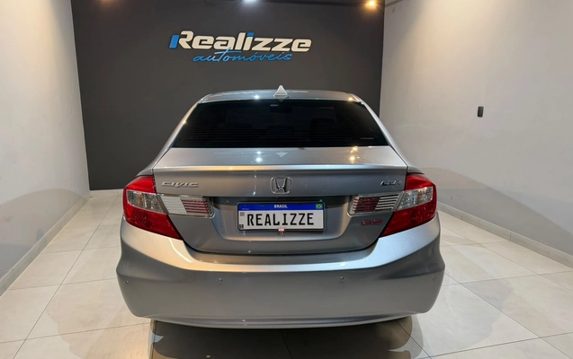 imagem-https://www.socarrao.com.br/sc-vehicle-images-prod/4450790/1793042601340-003_36462a4c4744bd4637a0aa909d61d052.jpg