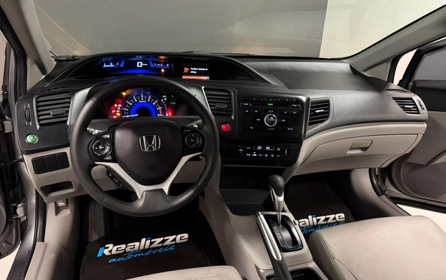 imagem-https://www.socarrao.com.br/sc-vehicle-images-prod/4450790/1793042601342-003_c1f2e022adc3c75d9d565efd435cf819.jpg