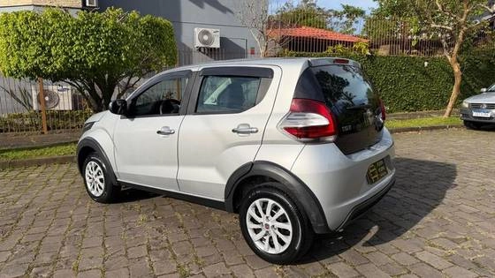 imagem-https://www.socarrao.com.br/sc-vehicle-images-prod/4450796/1793042641847-fiat-mobi-1.0-evo-flex-like.-manual-wmimagem1458133172.jpg