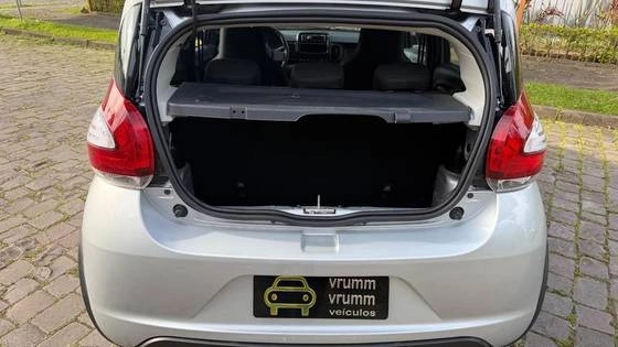 imagem-https://www.socarrao.com.br/sc-vehicle-images-prod/4450796/1793042641862-fiat-mobi-1.0-evo-flex-like.-manual-wmimagem14581582883.jpg