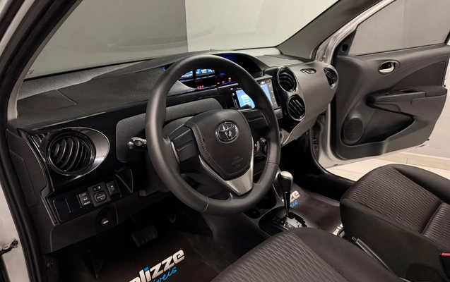 imagem-https://www.socarrao.com.br/sc-vehicle-images-prod/4450844/1793042759974-003_268ac9472b131139a3b2fe55ff428eee.jpg