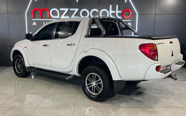imagem-https://www.socarrao.com.br/sc-vehicle-images-prod/4450876/1793042971460-003_a7e199c92d62f460c3ed1c52d48403de.jpg