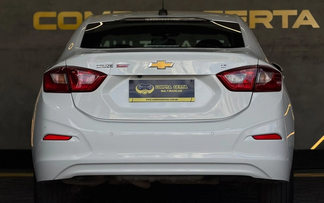 imagem-https://www.socarrao.com.br/sc-vehicle-images-prod/4450886/1793043077439-003_e95430c648240cab332bf6b2d05c8e10.jpg